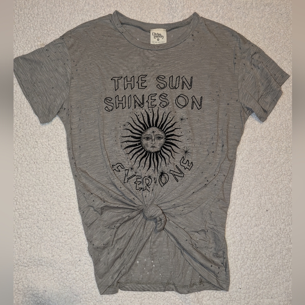 Distressed sun graphic tee - medium - green / gray - short sleeve - grunge